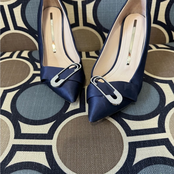 EUC | Sticcato | Elegant Blue Satin Pumps - Picture 7 of 13